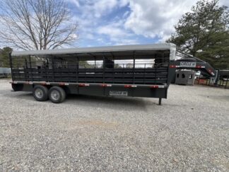 CW900 Circle W 6'8"x24' Gooseneck Livestock Trailer